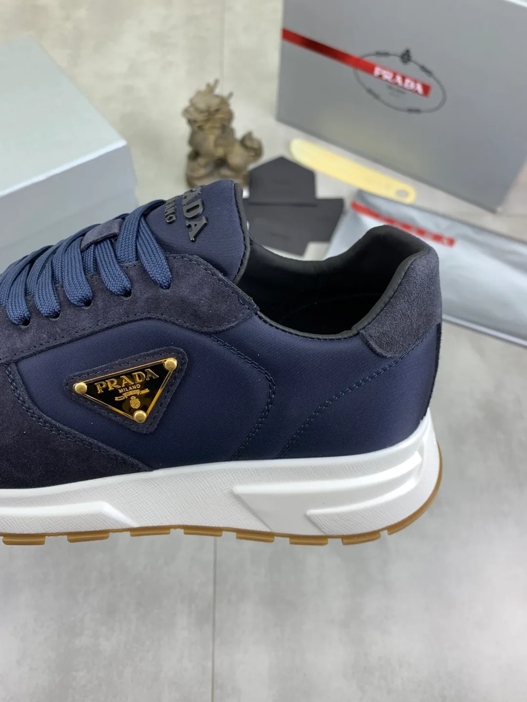 Men's shoes 💰P580💰 [New style] High version official website popular models are on the market, 🆘 The trendy brand (Prada) mainly promotes popular models, avant-garde and versatile fashionable men's shoes private version mold opening, cowhide surface splicing 1:1 replica... Fashion is simple, original imported cowhide and lining cowhide feet; the atmosphere and personality are more fashionable, eye-catching and pursuing class. It will subvert the old idea and be with you to spend time with you. A must-have for fashionistas! Must keep for yourself ! High-end comfort, high-end quality workmanship. Size: 38-45; multiple colors available.